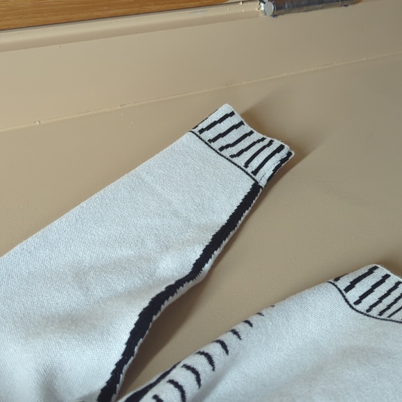 Graphic Button Down Sweater - Picture 3 of 5